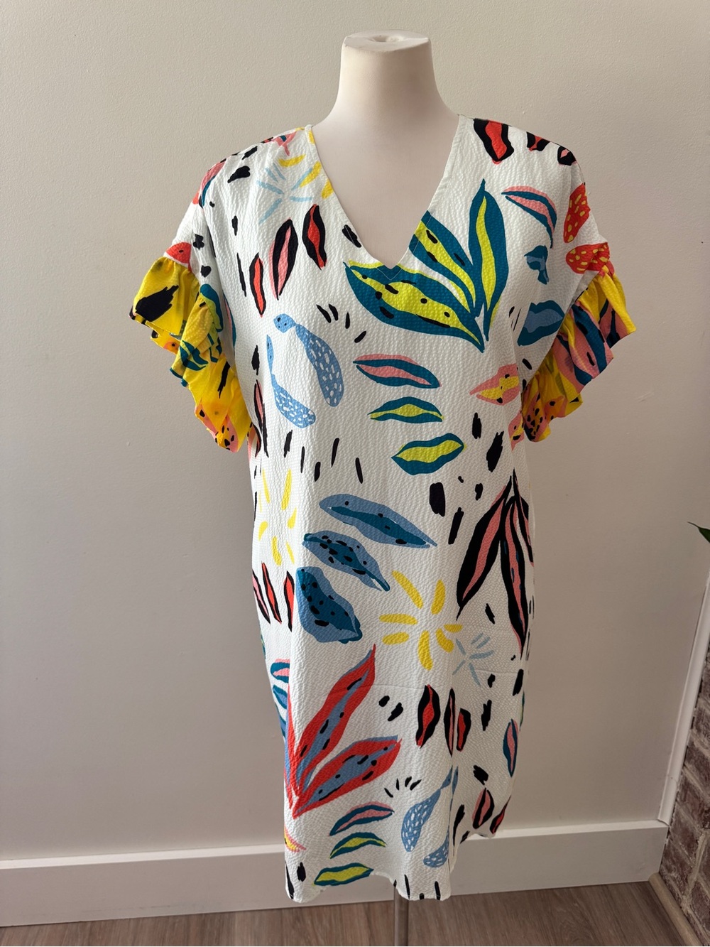 Abstract Floral V-Neck Shift Dress in White with Multicolor Print
